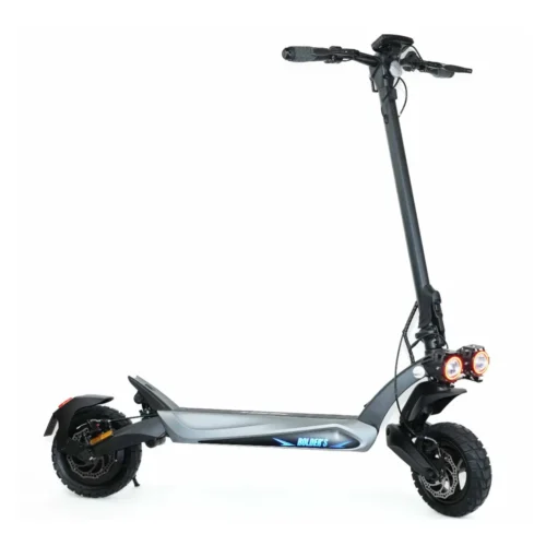 Vista general de la patineta eléctrica ROLDERS ORBIX 1000W con luces encendidas